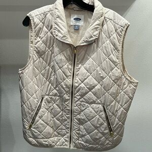 Old Navy Women's Cream Quilted Vest